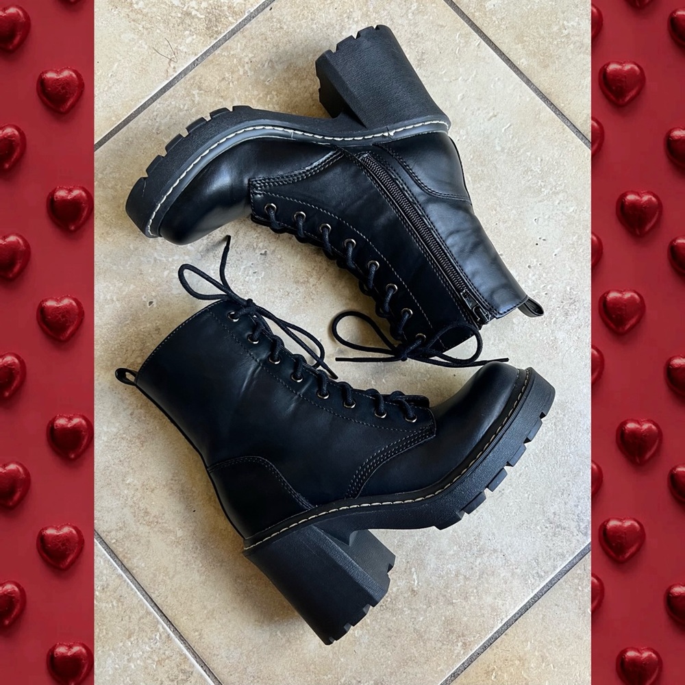 Madden girl Lion Lace-Up Combat Booties